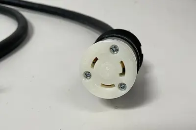 NEW HUBBELL MALE HBL 2621 TO FEMALE 2623 TWIST-LOCK PLUG CONNECTOR AND OUTLET 8 FT