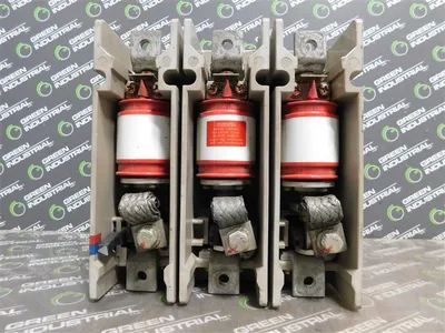 AB 1100-COD93 Vacuum Contactor Series B 1500VAC 1000HP Small Damage See Pic Used