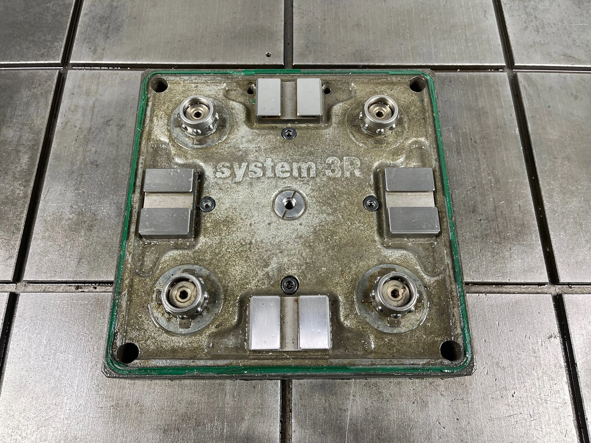 USED SYSTEM 3R Dynafix