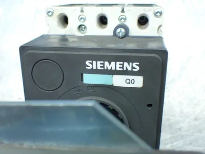 Used SIEMENS 3VL11102KE300AA0 Circuit Breakers Ohio US | HGR 24 #928156