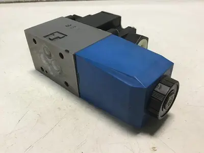 USED VICKERS DG4V-3-2A-M-P7-H-7-50