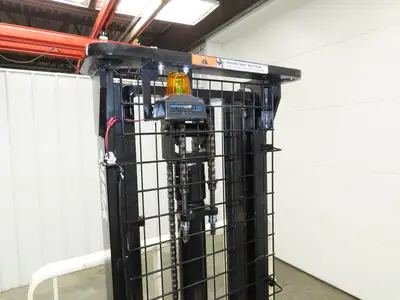 Yale MSW025 Walk Behind Pallet Lift Truck 2500lbs 24V Straddle Stacker 284H 2015