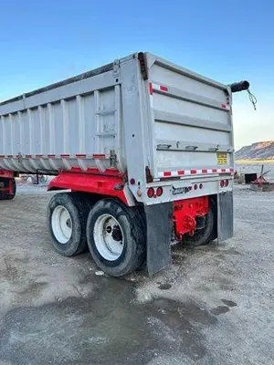 USED 1995 FRUEHAUF 40' END DUMP TRAILER
