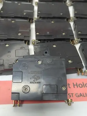 Used SQUARE D QOB120 Switchgears Ohio US | Surplus Asset Holdings #1185600