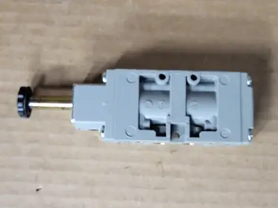 New | in-Stock BOSCH 0820022990 Parts (Hydraulics and Pneumatics) British Columbia CA | Lenmark #914892