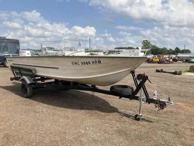 USED 1972 STARCRAFT MARINER