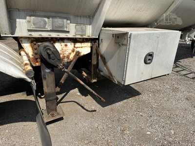 Used 1990 POLAR _UNKNOWN_ Tanker Trailers Indiana US | Lakeshore Equipment Sales #1546590