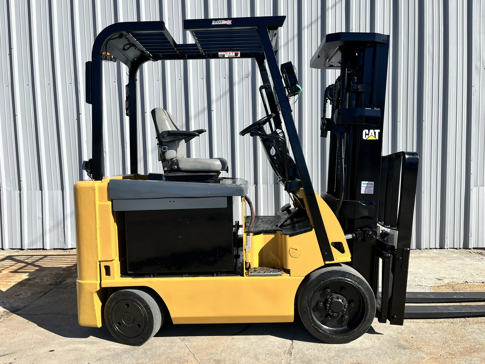 USED 2010 MITSUBISHI FBC30N
