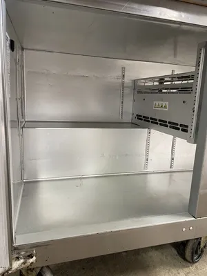 182-0115 Traulsen UHT60-LR Self Contained Undercounter Worktop Cooler
