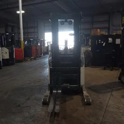 USED 2016 CROWN RR5725-45