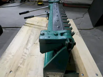 24" Tennsmith Cleatbender Model CB24
