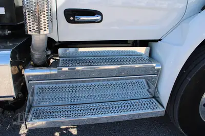 New | in-Stock 2027 PETERBILT 548 Rolloff Trucks Texas US | Roll Off Truck World #1492014