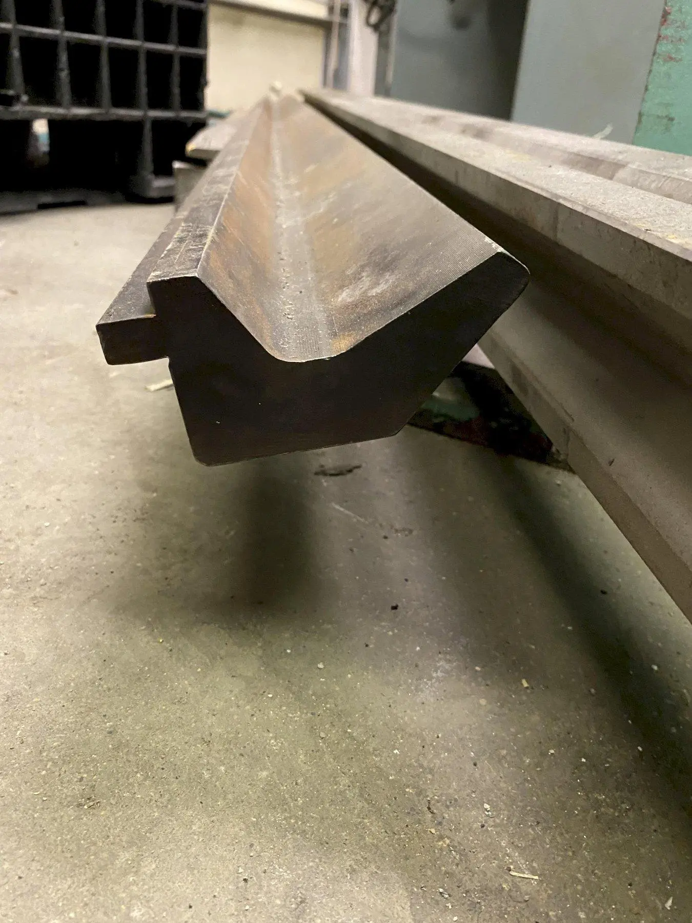 USED PRESS BRAKE GOOSENECK PUNCH