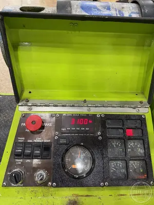 Used 2015 VERSALIFT 25/35 Misc Forklifts Illinois US | Forklift Exchange #1272916