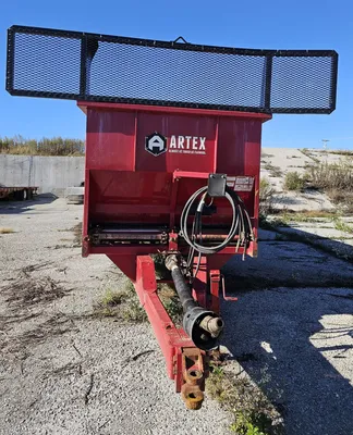 ARTEX SB700 Manure Spreaders | Iron Listing (11)