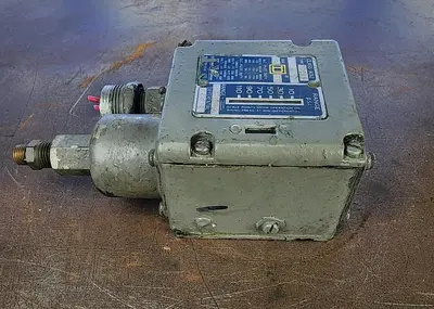 USED SQUARE D ACW1