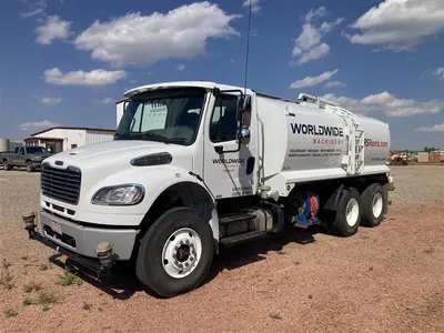 USED 2024 Freightliner M2 106 WT