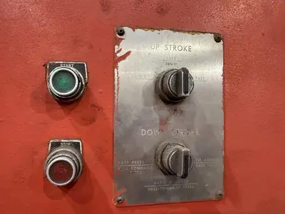 CINCINNATI 1250HX16 Press Brake | Bud's Equipment Sales (20)