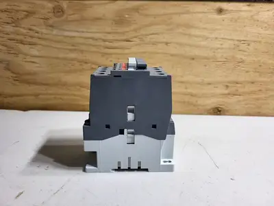 NEW ABB A40-30-10-84