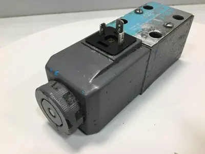 USED VICKERS DG4V-3-2AL-M-U-HL7-60