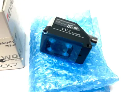 USED KEYENCE VISION SENSOR HEAD NARROW FOV, MODEL MONOCHROME AF TYPE