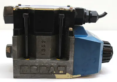 USED VICKERS DG4V-5-2A-M-PL-T-6-40