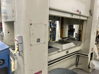 USED 1997 AIDA PRESSES AIDA PMX-L2-300(1)-185-88 PRESS