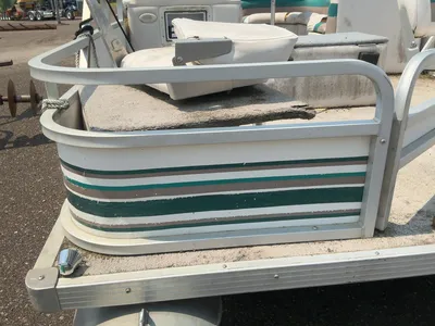 1998 Manitou Unknown 20' Pontoon Boat