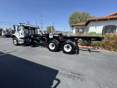 New | in-Stock 2027 FREIGHTLINER M2 106 PLUS Hooklifts & Roll-Offs California US | Commerce Truck Equipment Sales #1548704