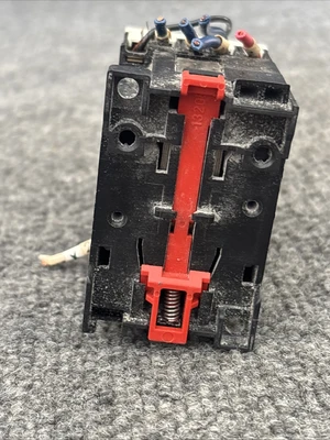 Used Square D 8501-PH80E Relays & Switches California US | Davliegogo LLC #1705802