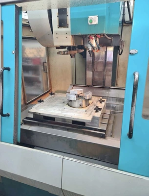 USED 1998 AKIRA SEIKI SV600