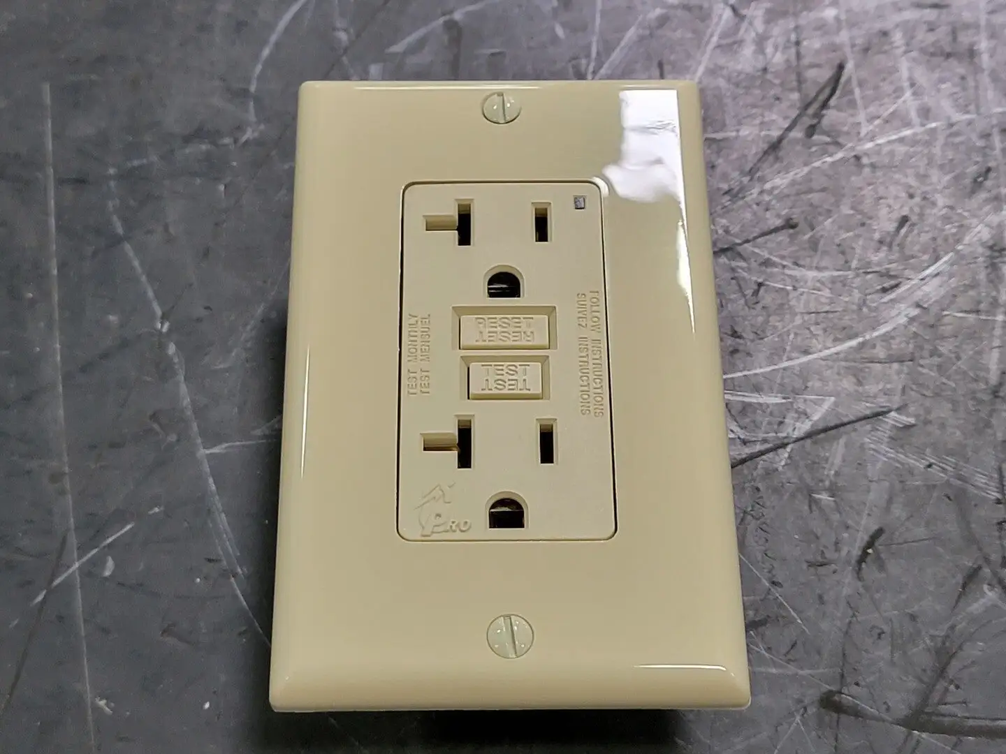 NEW LEVITON 7899-I