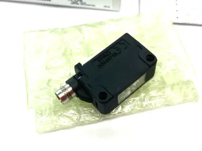 New | in-Stock KEYENCE Square Retro-Reflective Photoelectric Sensor, M8 Connector, PNP Photoelectric Sensors Michigan US | Maverick Industrial Sales #1463034