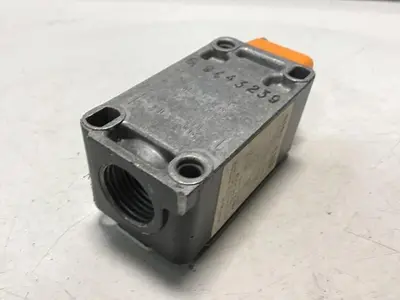 USED SIEMENS 3SE3 170-1C