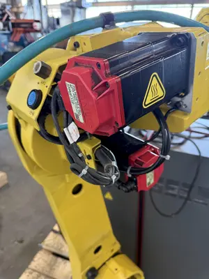 USED 2004 FANUC F–63822