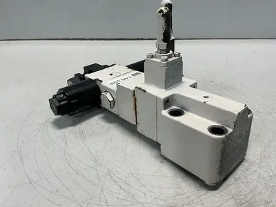 USED TOKIMEC DG4VS-3-0C-M-P7-H-7-P12-52