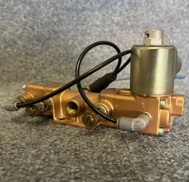 Used Versa VPG-4322-UG-21 Solenoid Valves California US | Davliegogo LLC #1707429