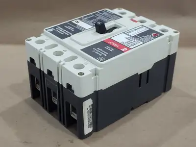 NEW CUTLER-HAMMER HMCP070M2C