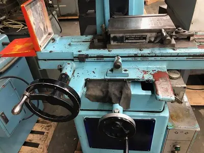 Freeport Hand Operated 6″ x 18″ Surface Grinder, Model SGS618