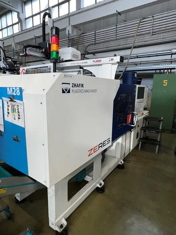 Used 2018 ZHAFIR ZE900 Injection Molding Machines | UCY Industrial GmbH #386499