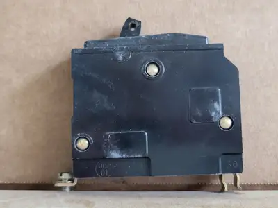 Used SQUARE D QOB120 Switchgears British Columbia CA | Lenmark #1438682