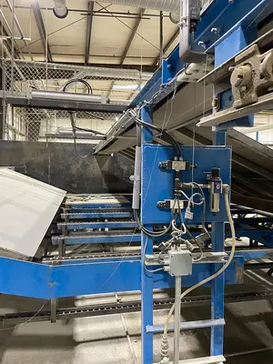 COMBINATION POWER BELT CONVEYORS & CHAIN-DECKS MATERIAL-HANDLING SYSTEM
