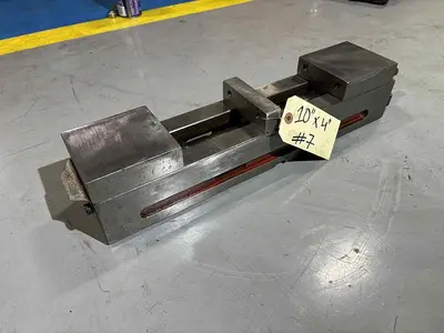 MACHINING CENTER VISE