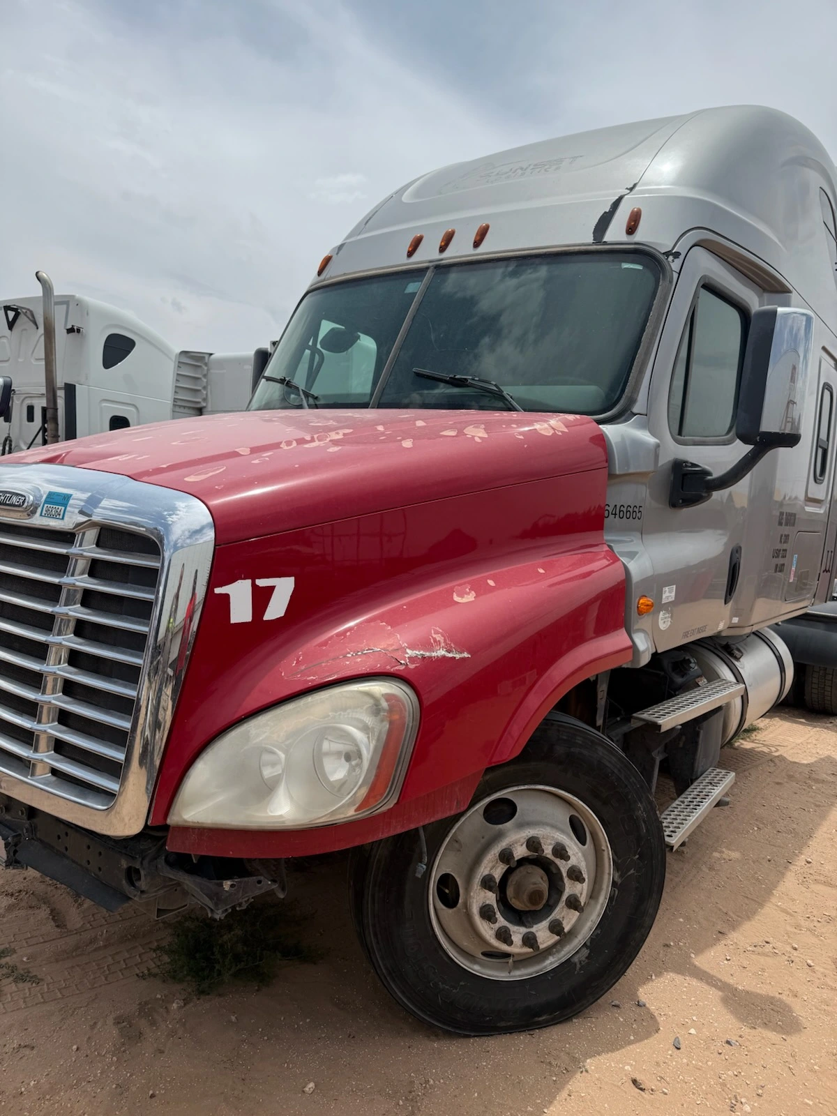 USED 2016 FREIGHTLINER CASCADIA