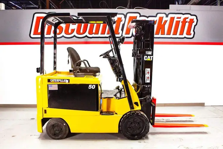 Used 2017 CATERPILLAR EC25N2-AC 4-Wheel Sit down Electric Counterbalance Forklifts Colorado US | Discount Forklift #1123371