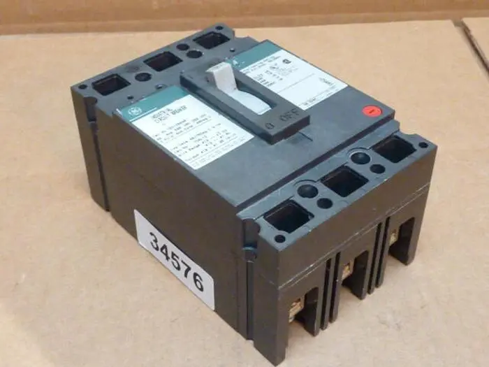 Used GENERAL ELECTRIC / GE TED136040 Circuit Breakers Michigan US | Ideal Machinery #606450