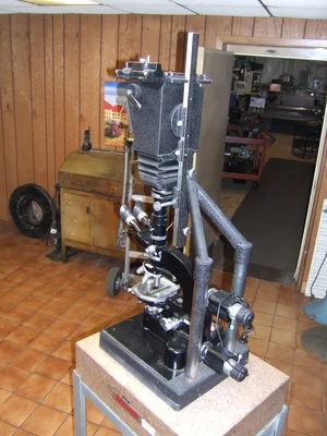 Leitz Wetzlar Microscope