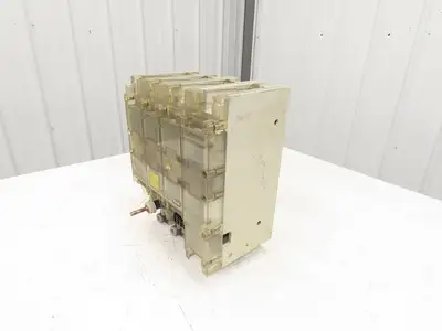 Klockner Moeller NZM 114-400 4 Pole Molded Case Circuit Breaker 400A 600V