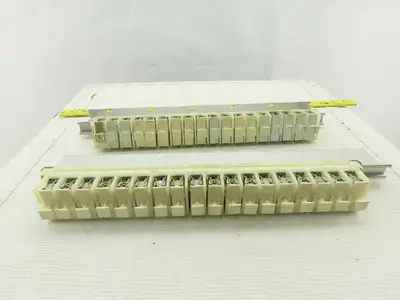 Allen 1492 CE DIN Rail Terminal Fuse Holder With Mixed Fusetron Fuse Lot Of 32