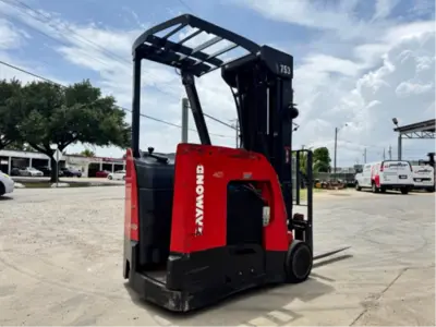 Used 2017 RAYMOND 425-C35QM Reach Trucks Pennsylvania US | National Lift Equipment #1382065